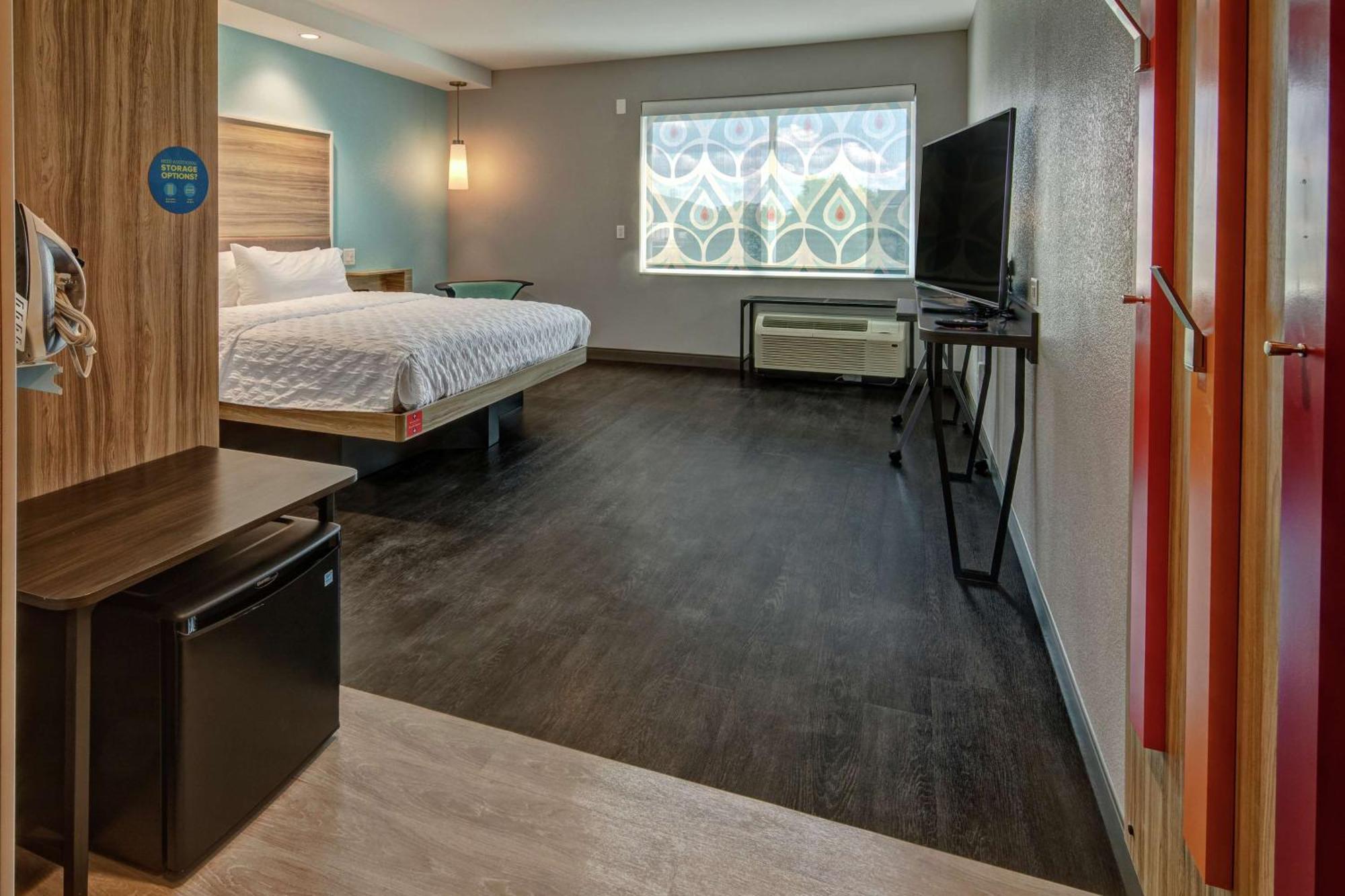 Tru By Hilton Roanoke Hollins Hotel Exterior foto