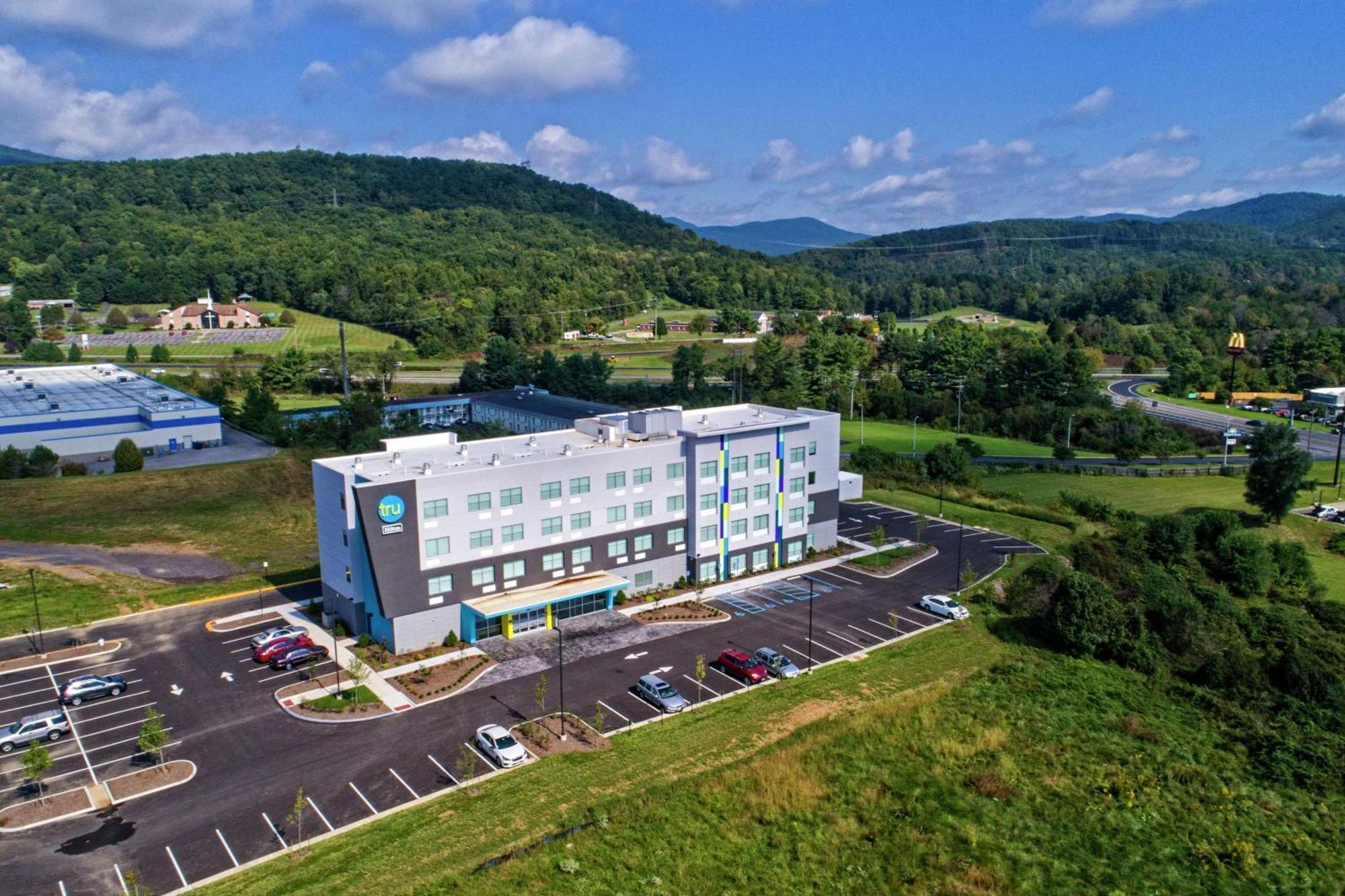 Tru By Hilton Roanoke Hollins Hotel Exterior foto
